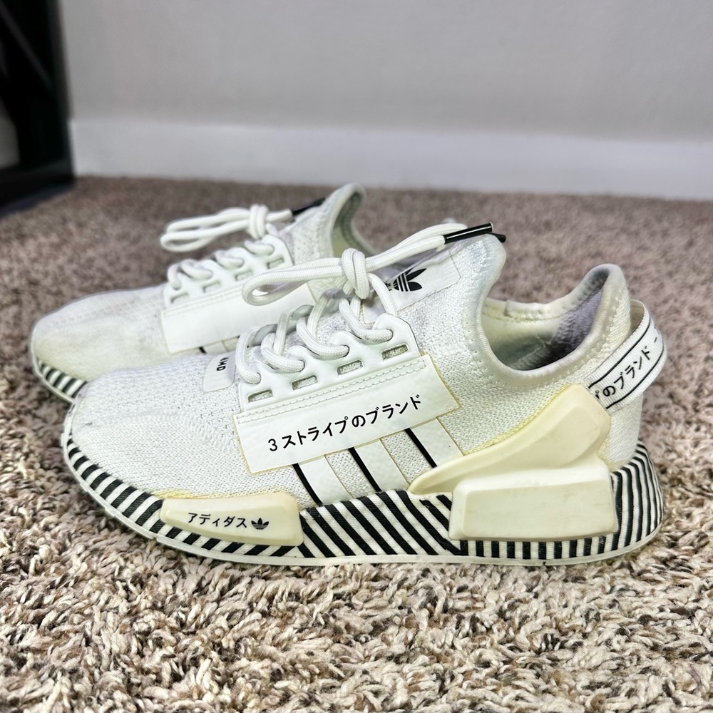 adidas FY2105 Nmd_R1 V2 Athletic Shoes Men’s Size 4.5 / 6W White Japanese
